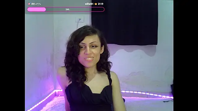 Snapshot of AliciaAxiom chatting on 01-23-25, 03:48 AliciaAxiom online show from 01-23-25, 03:48