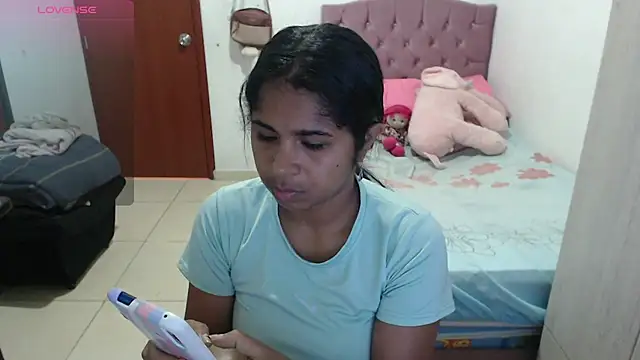 Snapshot of july-feria chatting on 11-22-25, 04:50 july-feria online show from 11-22-25, 04:50