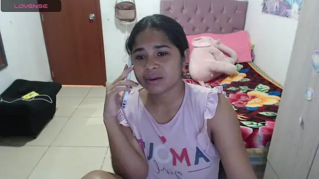 Snapshot of july-feria chatting on 12-22-25, 03:56 july-feria online show from 12-22-25, 03:56