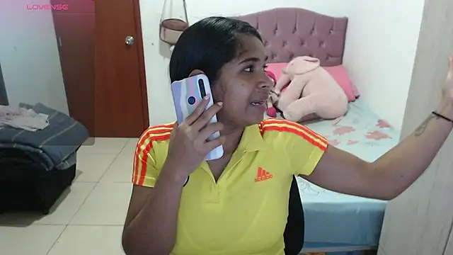 Snapshot of july-feria chatting on 11-18-25, 10:24 july-feria online show from 11-18-25, 10:24