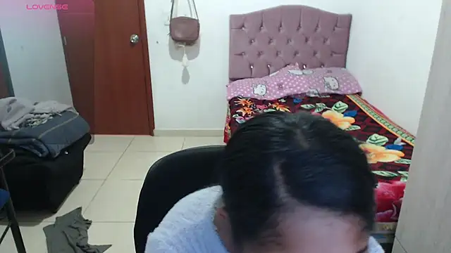 Snapshot of july-feria chatting on 11-27-25, 05:02 july-feria online show from 11-27-25, 05:02