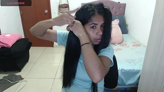 Snapshot of july-feria chatting on 09-17-25, 06:32 july-feria online show from 09-17-25, 06:32