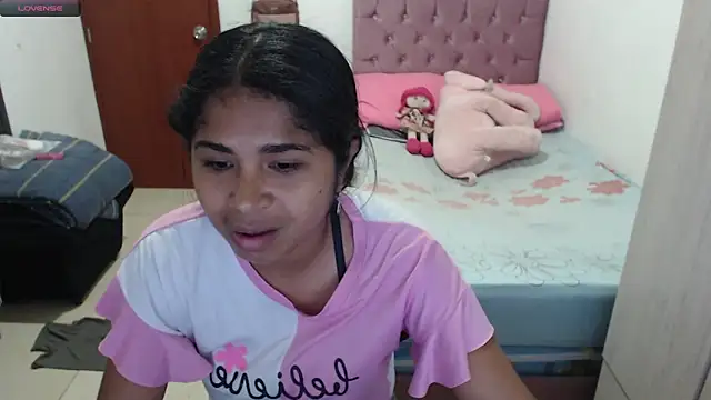 Snapshot of july-feria chatting on 10-25-25, 10:21 july-feria online show from 10-25-25, 10:21