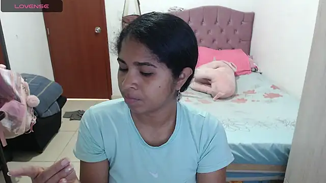 Snapshot of july-feria chatting on 10-10-25, 04:30 july-feria online show from 10-10-25, 04:30