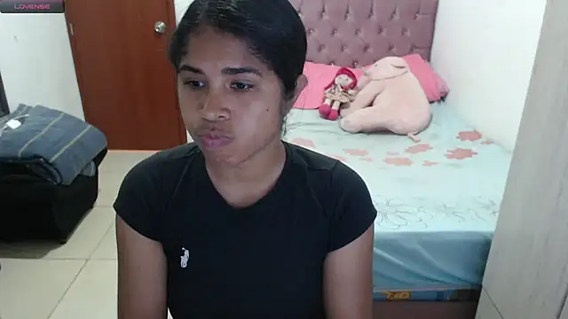 Snapshot of july-feria chatting on 10-27-25, 07:15 july-feria online show from 10-27-25, 07:15