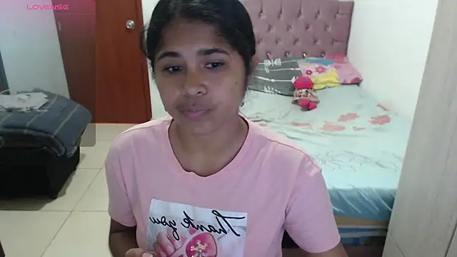 Snapshot of july-feria chatting on 11-14-25, 09:40 july-feria online show from 11-14-25, 09:40