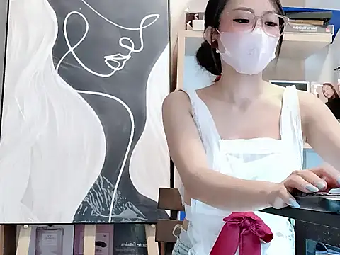 Lush-Office online show from 11-26-25, 07:19