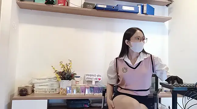 Snapshot of Lush-Office chatting on 02-18-25, 07:54 Lush-Office online show from 02-18-25, 07:54