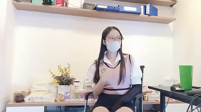 Snapshot of Lush-Office chatting on 02-15-25, 03:31 Lush-Office online show from 02-15-25, 03:31