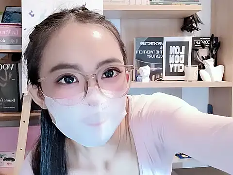 Snapshot of Lush-Office chatting on 10-19-25, 08:06 Lush-Office online show from 10-19-25, 08:06