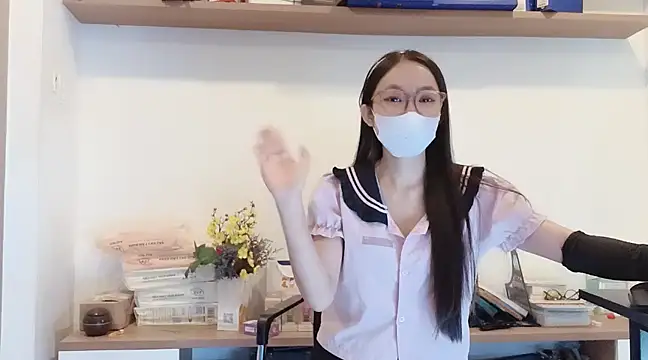 Snapshot of Lush-Office chatting on 02-25-25, 11:10 Lush-Office online show from 02-25-25, 11:10
