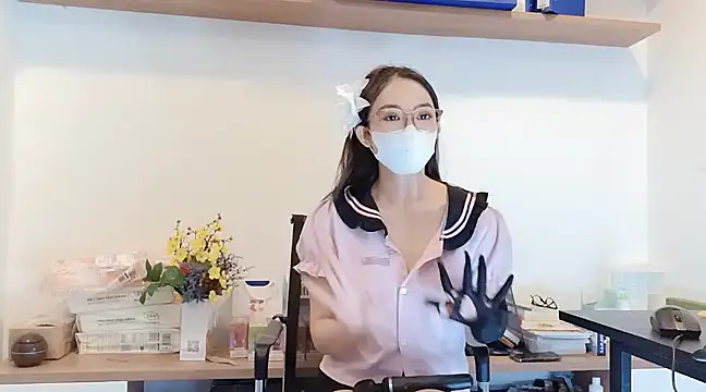 Snapshot of Lush-Office chatting on 03-02-25, 11:30 Lush-Office online show from 03-02-25, 11:30
