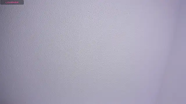 raven  white1 online show from 02-18-25, 01:43