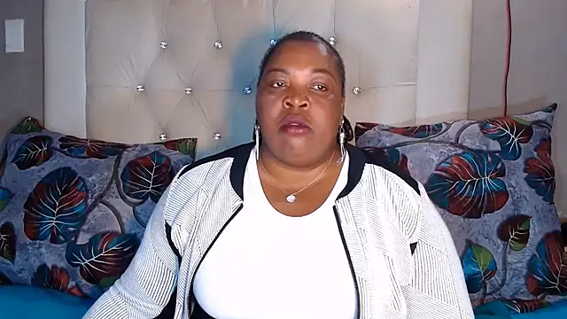 omalicha98 online show from 07-16-26, 07:05