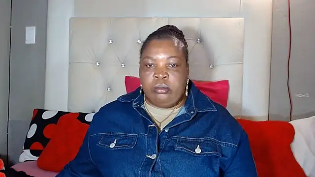 omalicha98 online show from 06-13-26, 07:06