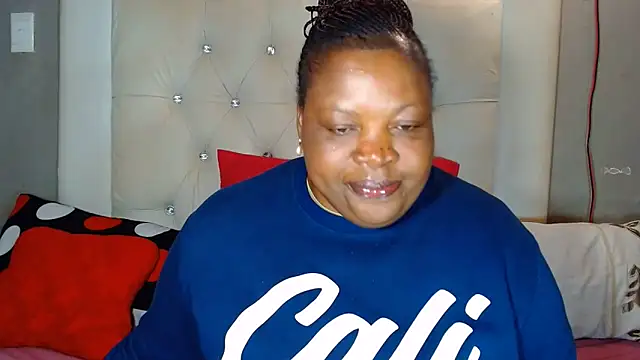 omalicha98 online show from 06-15-26, 07:19