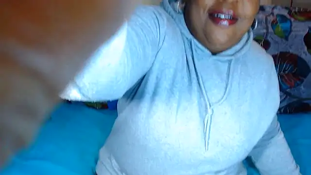 omalicha98 online show from 07-10-26, 06:24