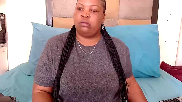 omalicha98 online show from 10-27-25, 07:20