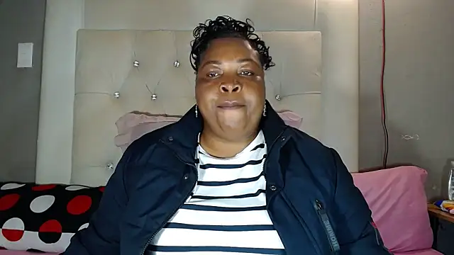 Snapshot of omalicha98 chatting on 05-05-26, 06:16 omalicha98 online show from 05-05-26, 06:16