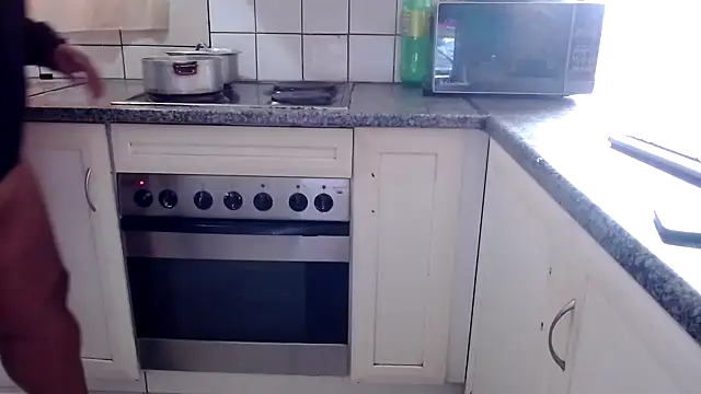 omalicha98 online show from 09-26-25, 06:09