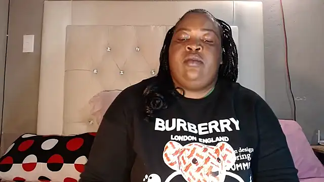 omalicha98 online show from 04-17-26, 06:38