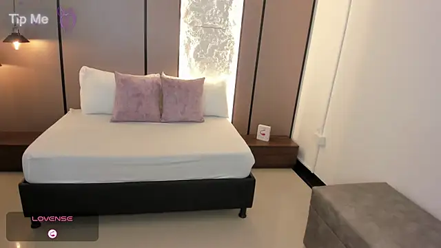 lilly ass  online show from 11-17-25, 01:04