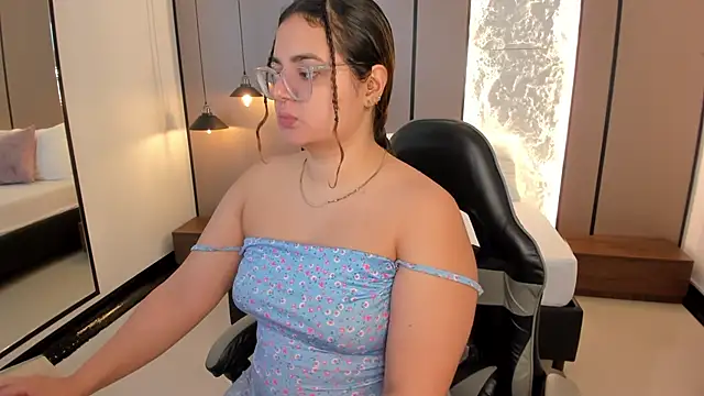 lilly ass  online show from 02-21-26, 12:18