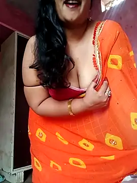 Snapshot of Haseena_Baby chatting on 10-24-25, 03:27 Haseena Baby online show from 10-24-25, 03:27