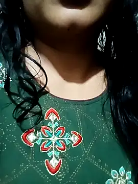 Snapshot of Haseena_Baby chatting on 10-16-25, 03:31 Haseena Baby online show from 10-16-25, 03:31