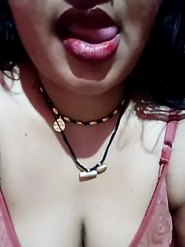 Snapshot of Haseena_Baby chatting on 03-18-25, 01:23 Haseena Baby online show from 03-18-25, 01:23