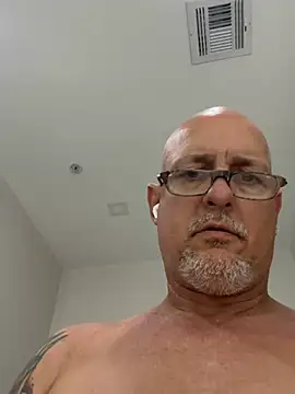 Snapshot of carlospingalinda chatting on 03-02-25, 05:52 carlospingalinda online show from 03-02-25, 05:52