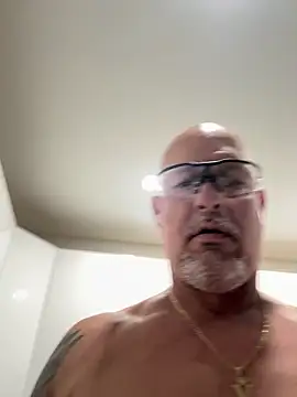 Snapshot of carlospingalinda chatting on 03-08-25, 10:45 carlospingalinda online show from 03-08-25, 10:45