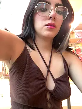 MartinaSooler online show from 10-15-25, 10:40
