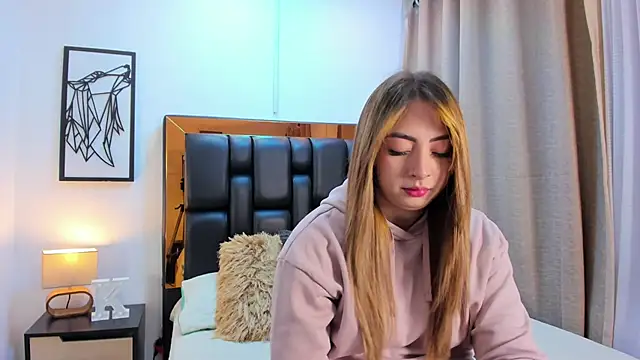 Katalina Evans online show from 04-08-26, 11:55