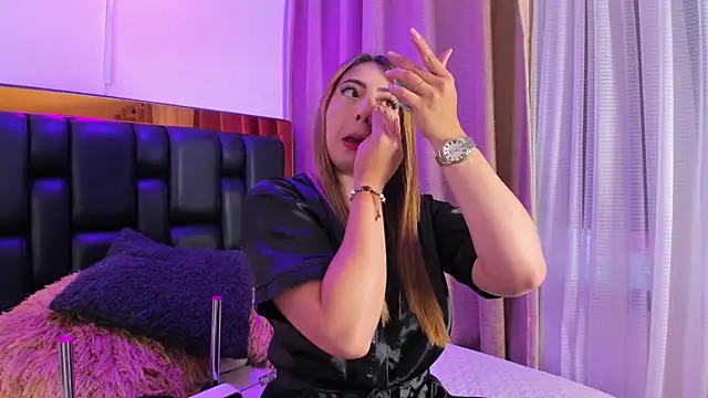 Katalina Evans online show from 04-06-26, 11:55