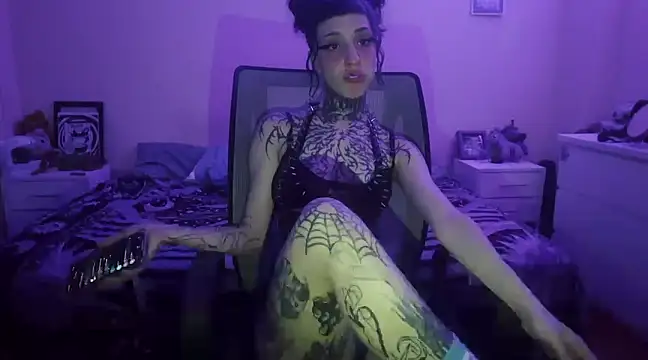 Snapshot of bad_doll_bb chatting on 03-04-25, 05:11 bad doll bb online show from 03-04-25, 05:11