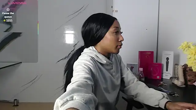 esmeralda-bk online show from 10-07-25, 10:11