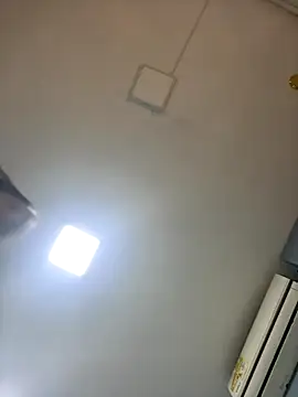 Aitana Hilton  online show from 11-13-25, 11:36