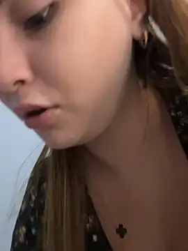 Aitana Hilton  online show from 10-29-25, 11:42