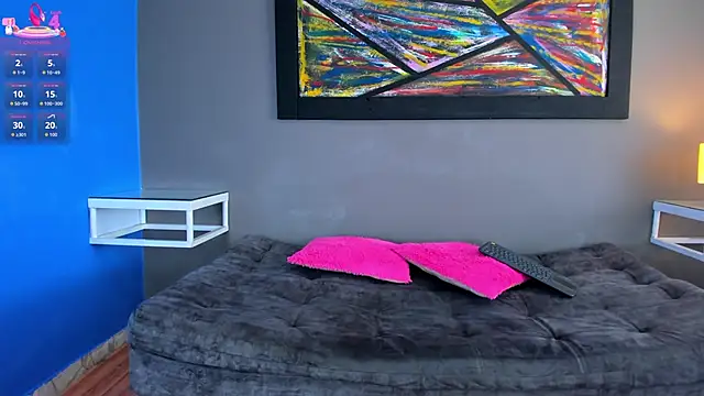 Charlotte curvy  online show from 09-12-25, 08:08