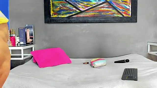 Snapshot of Charlotte_curvy_ chatting on 06-03-26, 08:24 Charlotte curvy online show from 06-03-26, 08:24