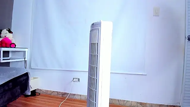 Charlotte curvy  online show from 03-19-26, 08:31