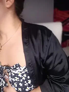 zahra Jalid online show from 06-17-26, 04:39
