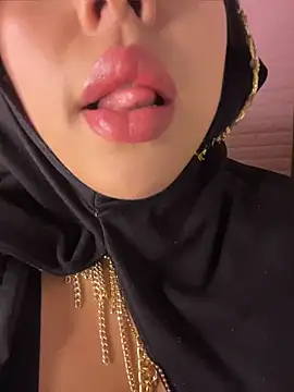 Snapshot of zahra_Jalid chatting on 04-18-26, 03:25 zahra Jalid online show from 04-18-26, 03:25