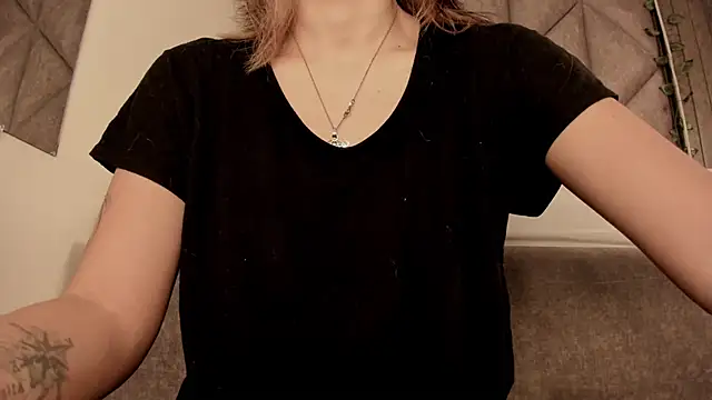 SabrinaSpell  online show from 12-15-25, 11:49