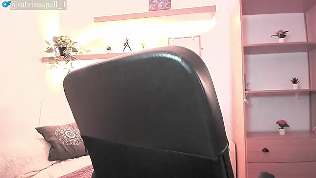 SabrinaSpell  online show from 04-25-26, 06:27