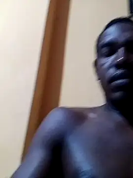 Snapshot of Elnegro28 chatting on 02-13-25, 12:43 Elnegro28 online show from 02-13-25, 12:43