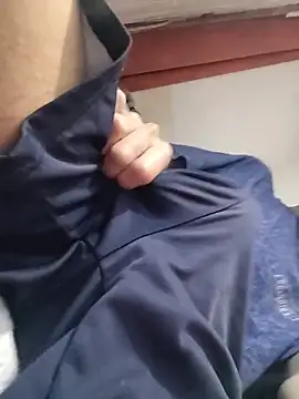Snapshot of adriaav chatting on 06-19-26, 02:17 adriaav online show from 06-19-26, 02:17