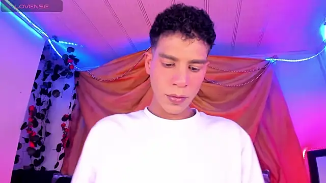 Ethan Boyy online show from 12-19-25, 02:26