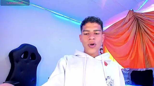 Ethan Boyy online show from 11-25-25, 05:46